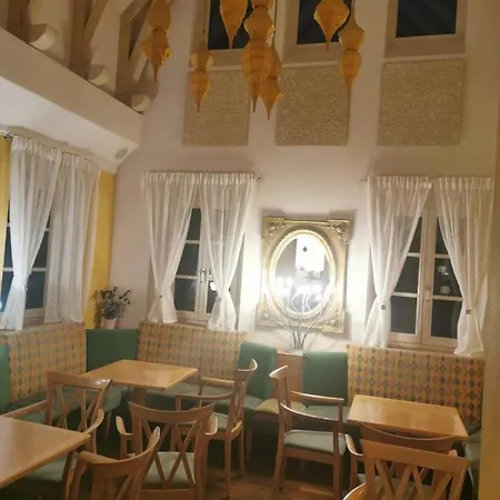 Landcafe Auszeit Hotel *