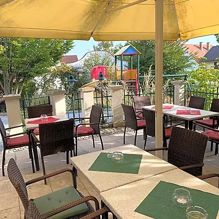 ホテル Landcafe Auszeit Albersdorf
